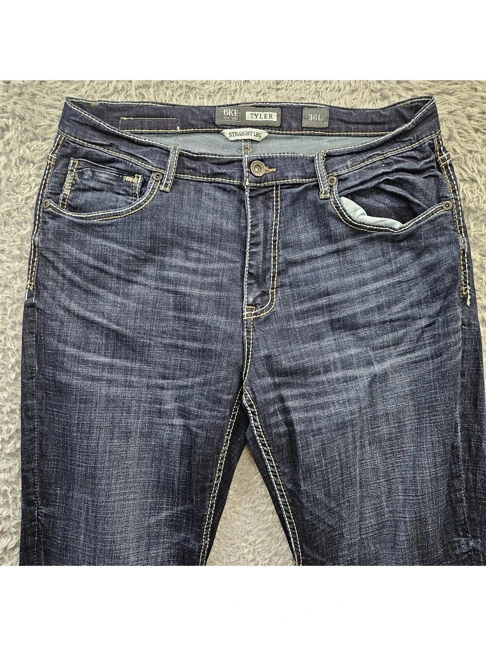 BKE TYLER Jeans Men Straight Leg 36L (Fits 36x34) Whiskering Fades Stretch Denim